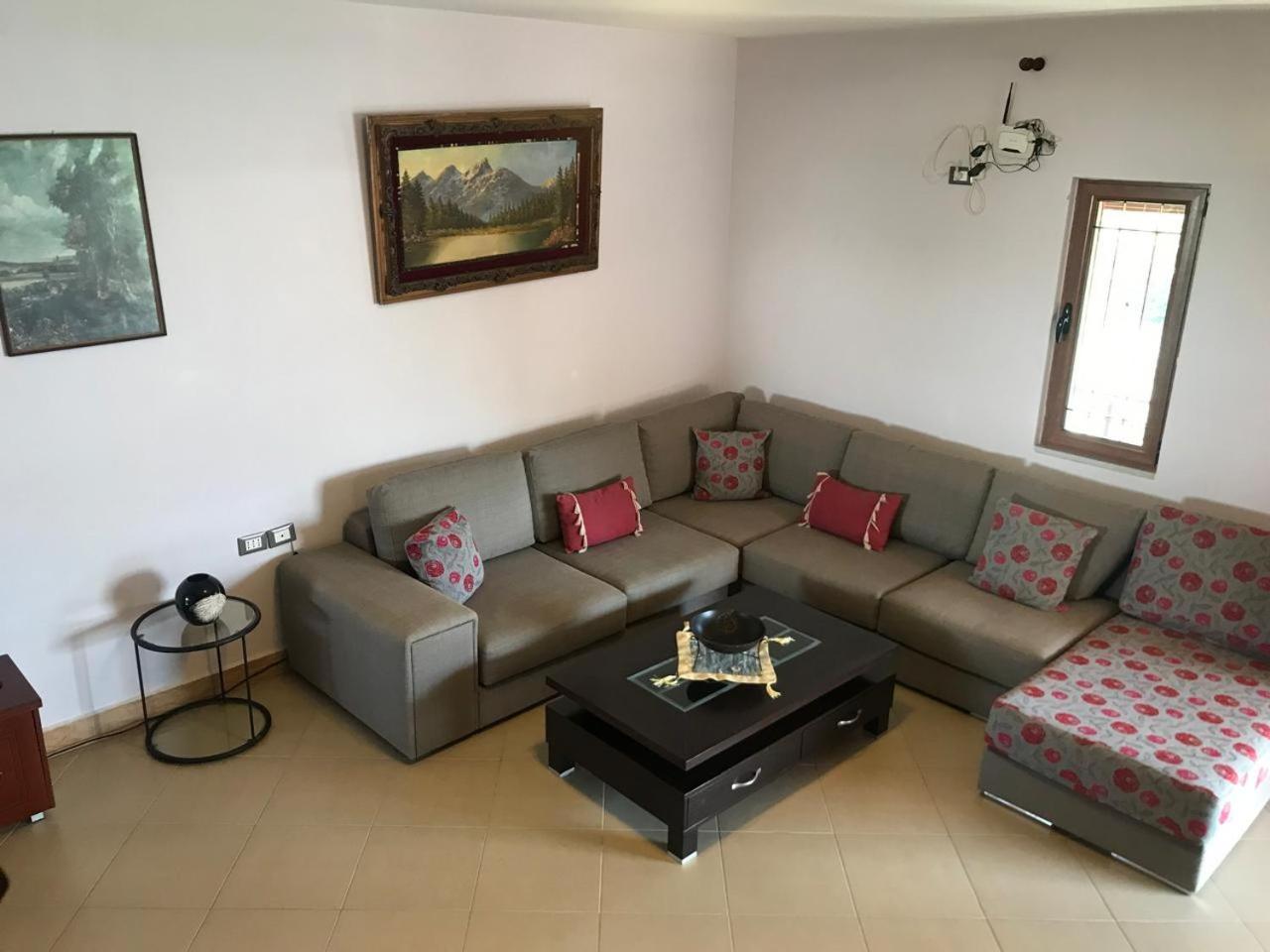 קסאמיל Villa Kolonja מראה חיצוני תמונה